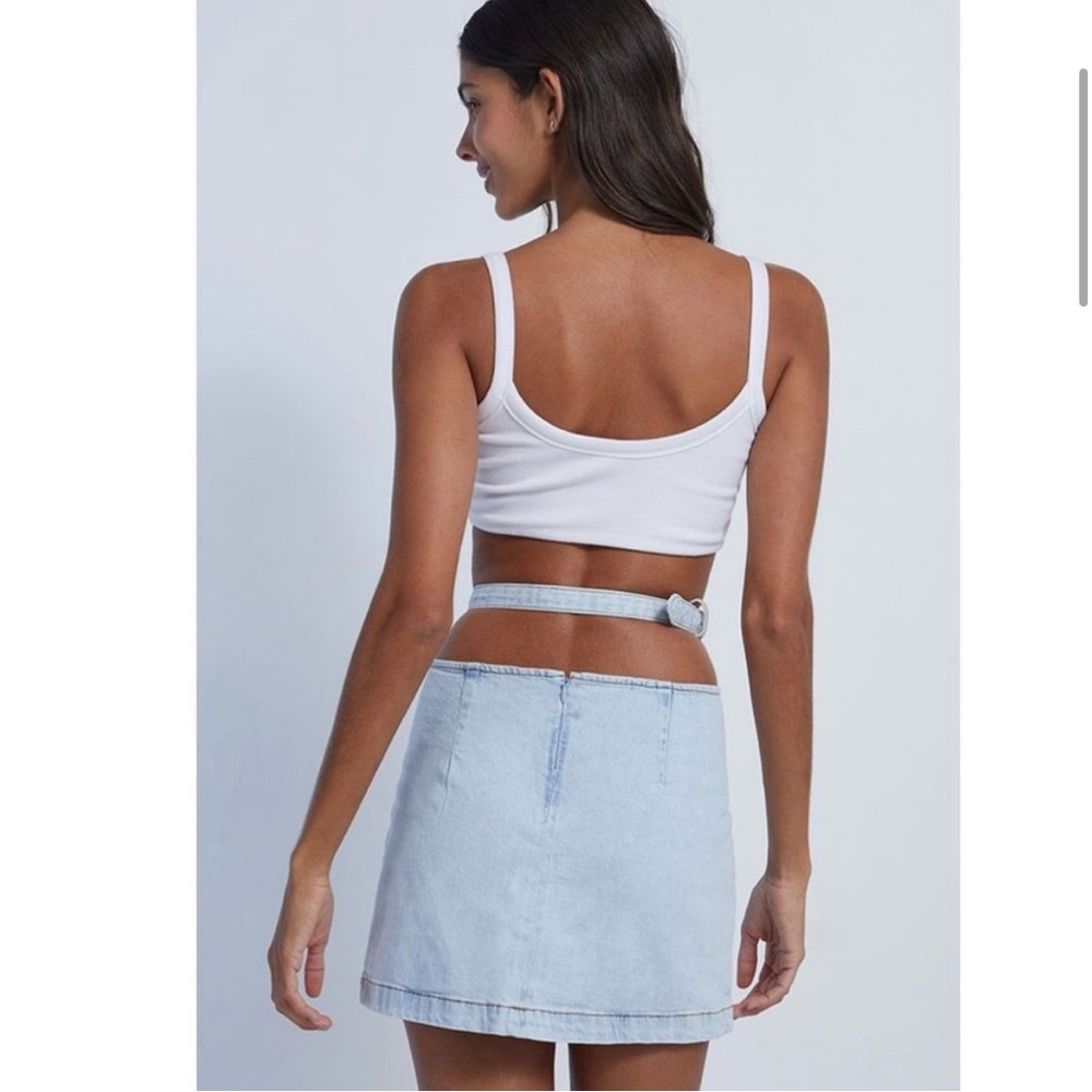 NWOT WeWoreWhat Denim Light Wash Cut Out Mini Skirt Size S - Picture 3 of 4